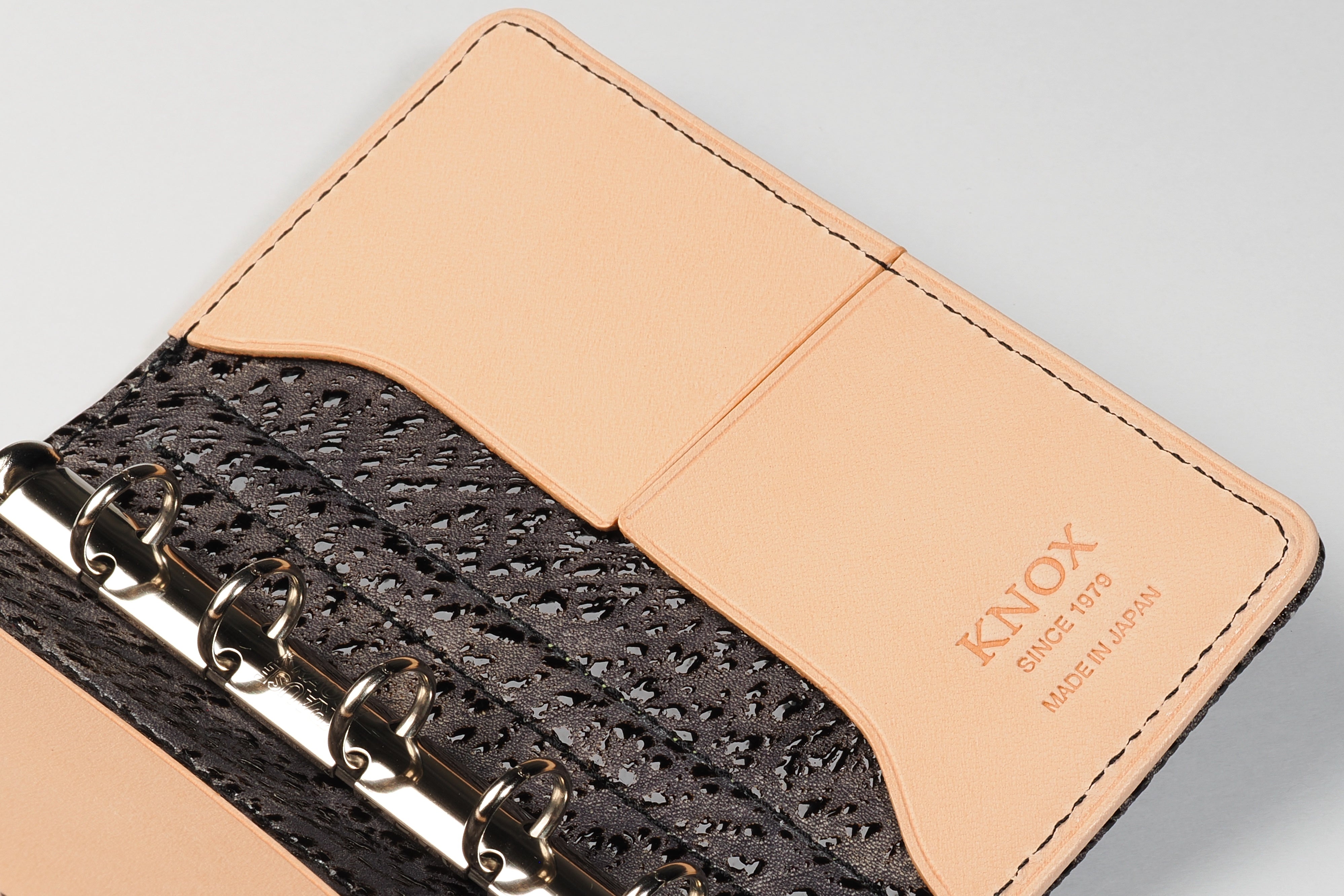 システム手帳 エヌ/ピアス趣味文スペシャル 艶漆（つやうるし）ミニ5 φ11mm（趣味文オリジナル）【5営業日以内出荷】